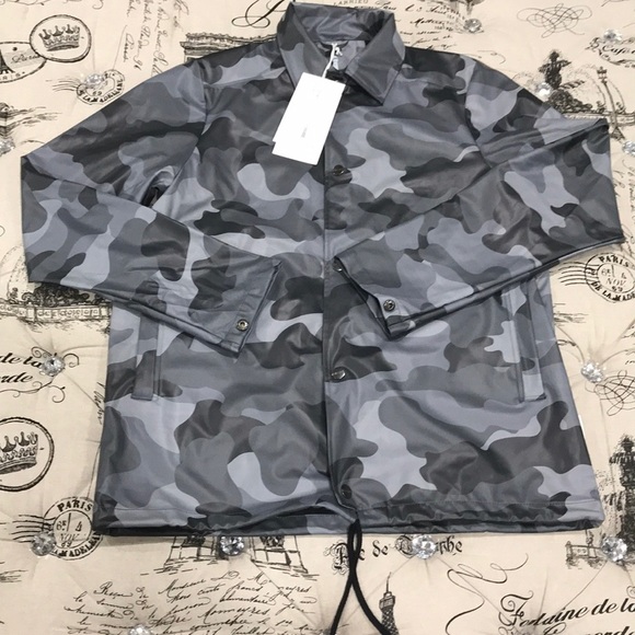 🎁 Rains Unisex AOP Coach Jacket Night Camo - Picture 5 of 12
